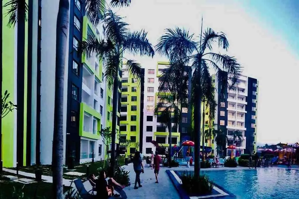 Apartment Manhattan Condo Ipoh With Water Park And Pool View