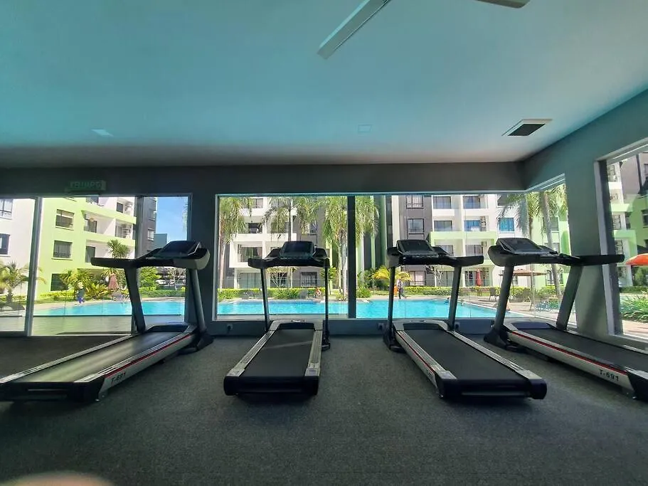 Apartment Manhattan Condo Ipoh With Water Park And Pool View Malaysia